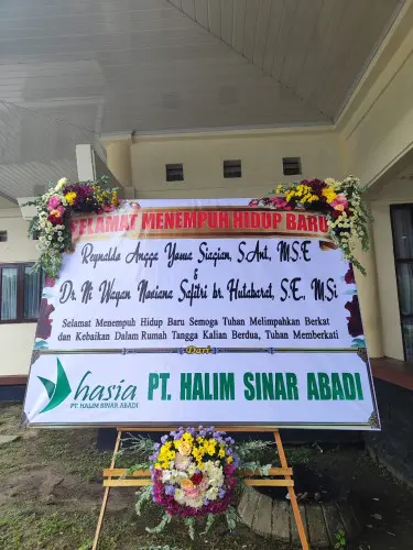 Papan Bunga Pernikahan kantorwalikotapalangkaraya di Kantor Wali Kota Palangkaraya